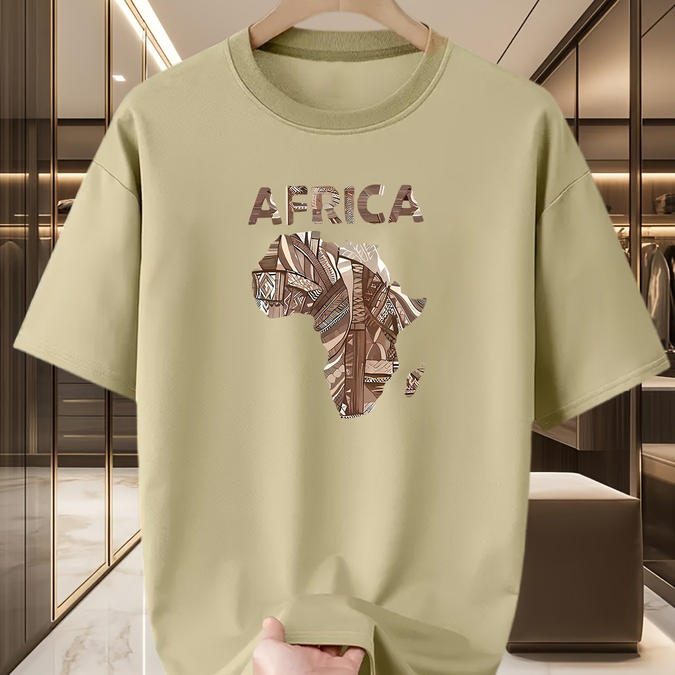 A Short-Sleeved Round-Neck T-Shirt Featuring an 'Africa' Print