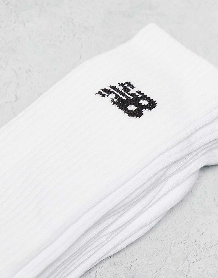 https://images.asos-media.com/products/new-balance-confezione-da-3-paia-di-calzini-bianchi-con-logo/204404294-4?$n_750w$&wid=750&fit=constrain