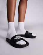 https://images.asos-media.com/products/the-north-face-base-camp-iii-sliders-nere/204529730-1-tnfblacktnfwhite?$n_750w$&wid=750&fit=constrain