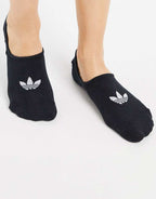 https://images.asos-media.com/products/adidas-originals-confezione-da-3-paia-di-calzini-sportivi-corti-neri/205236343-3?$n_750w$&wid=750&fit=constrain
