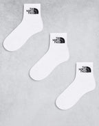 https://images.asos-media.com/products/the-north-face-simple-dome-confezione-da-3-paia-di-calzini-bianchi-con-logo/205823422-1-white?$n_750w$&wid=750&fit=constrain