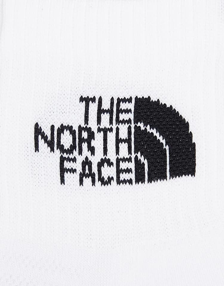 https://images.asos-media.com/products/the-north-face-simple-dome-confezione-da-3-paia-di-calzini-bianchi-con-logo/205823422-4?$n_750w$&wid=750&fit=constrain