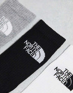 https://images.asos-media.com/products/the-north-face-simple-dome-confezione-da-3-paia-di-calzini-bianchi-grigi-e-neri-con-logo/205823504-2?$n_750w$&wid=750&fit=constrain