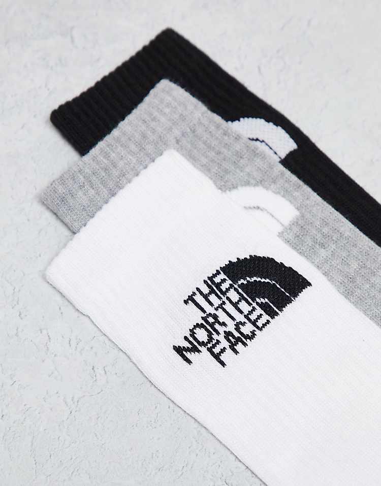 https://images.asos-media.com/products/the-north-face-simple-dome-confezione-da-3-paia-di-calzini-bianchi-grigi-e-neri-con-logo/205823504-3?$n_750w$&wid=750&fit=constrain