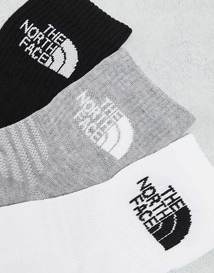 https://images.asos-media.com/products/the-north-face-simple-dome-confezione-da-3-paia-di-calzini-bianchi-grigi-e-neri-con-logo/205823583-3?$n_750w$&wid=750&fit=constrain