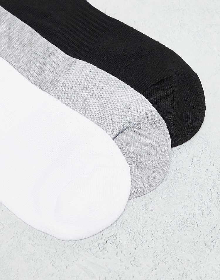 https://images.asos-media.com/products/the-north-face-simple-dome-confezione-da-3-paia-di-calzini-bianchi-grigi-e-neri-con-logo/205823583-4?$n_750w$&wid=750&fit=constrain