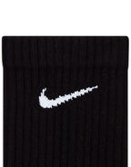 https://images.asos-media.com/products/nike-training-everyday-cushioned-confezione-da-3-paia-di-calzini-con-bordo-neri/206296850-3?$n_750w$&wid=750&fit=constrain