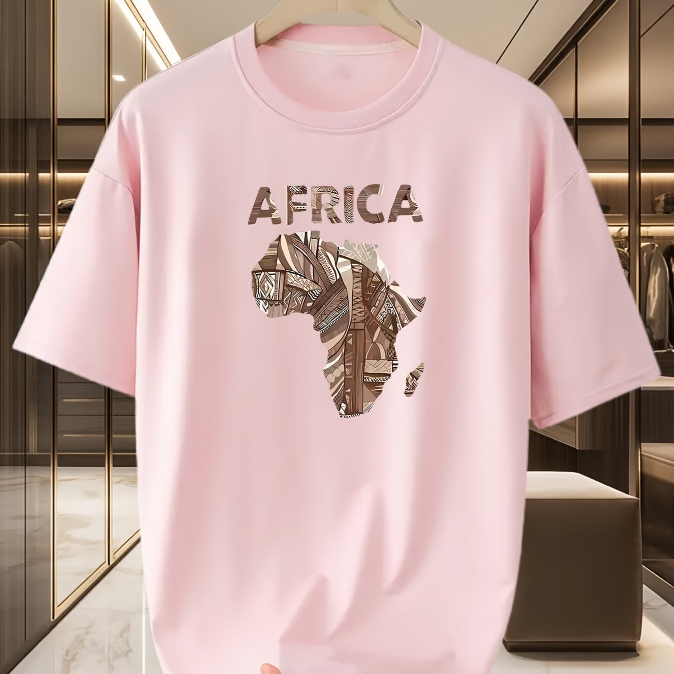 A Short-Sleeved Round-Neck T-Shirt Featuring an 'Africa' Print