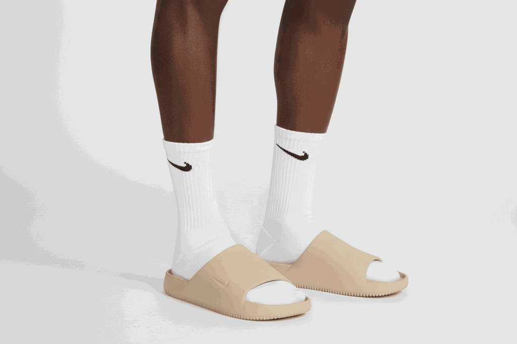Nike Calm Khaki