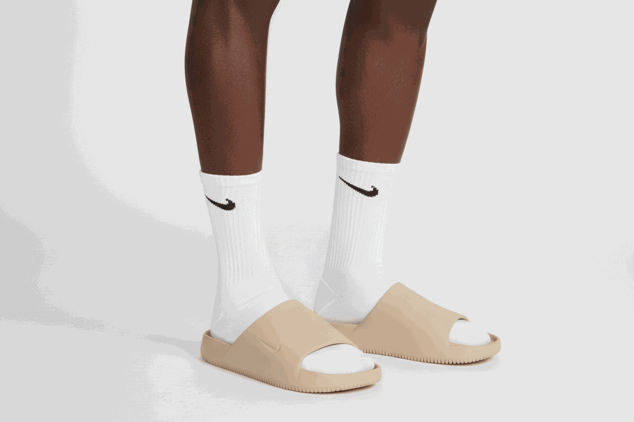 Nike Calm Khaki
