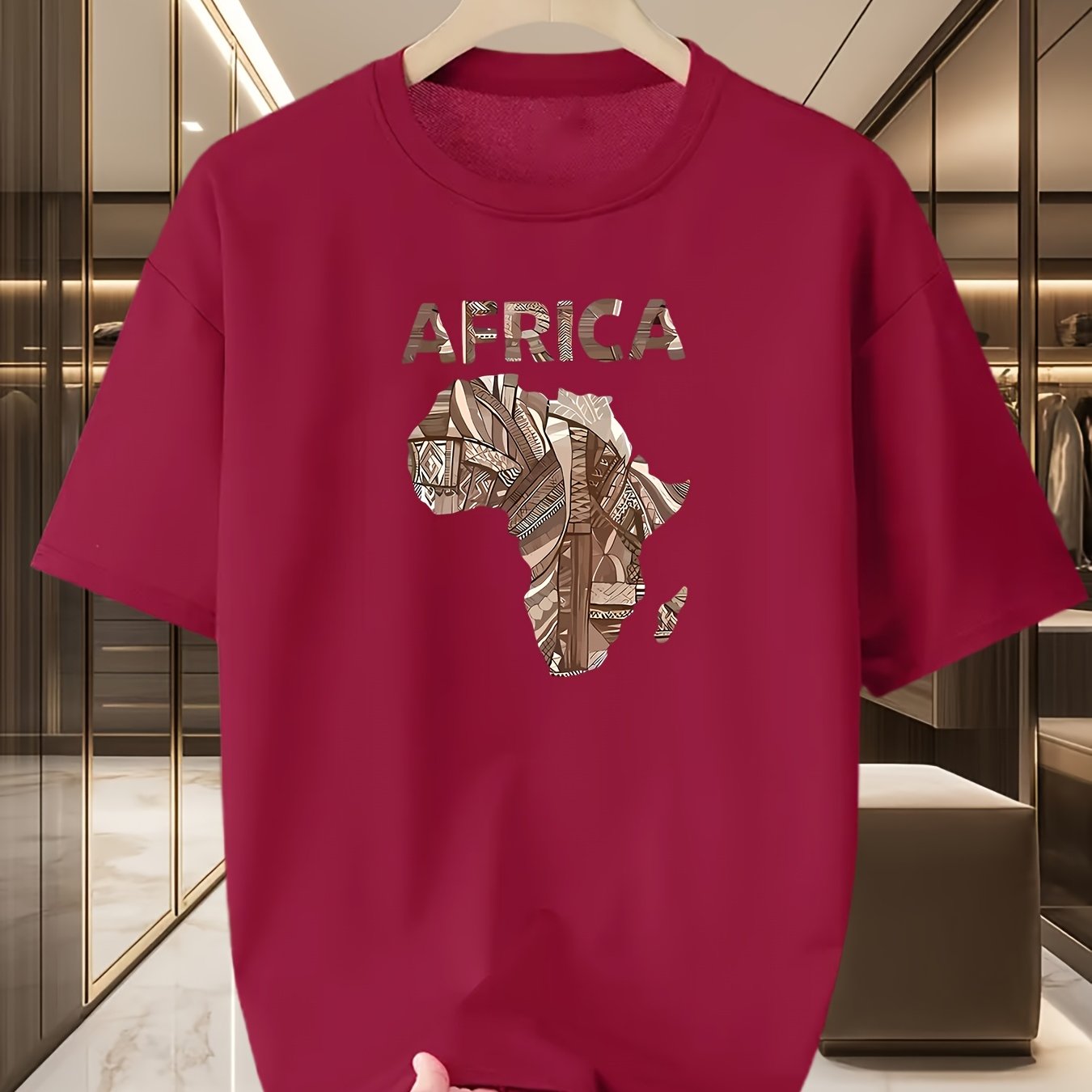 A Short-Sleeved Round-Neck T-Shirt Featuring an 'Africa' Print